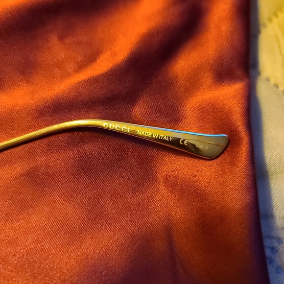 Gucci Black Oversized Sunglasses - Picture 3 of 11